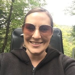 Meet your Posher, Jackie